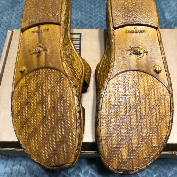 Pali Hawaii Sandal - Picture 2 of 2